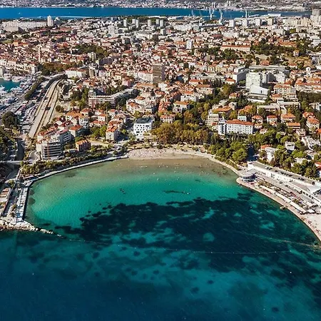 Apartment Pjero Split